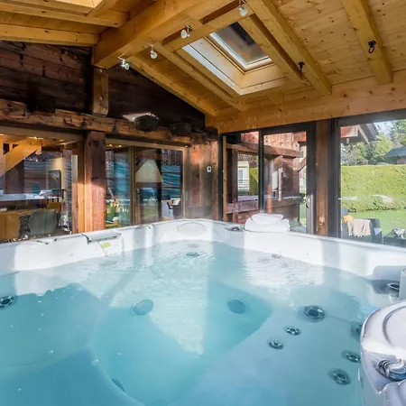 Шале Altura- 5 Bedrooms - Jacuzzi And Sauna - By Cozee Шамоні