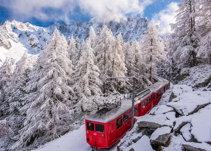 Altura- 5 Bedrooms - Jacuzzi And Sauna - By Cozee Alpesi faház