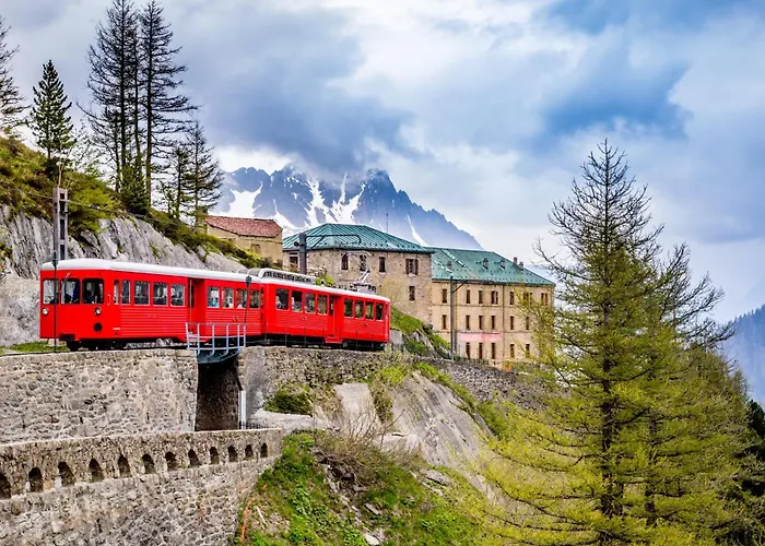 Altura- 5 Bedrooms - Jacuzzi And Sauna - By Cozee * Chamonix