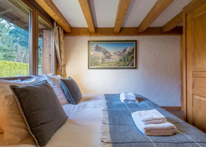 Altura- 5 Bedrooms - Jacuzzi And Sauna - By Cozee * Chamonix