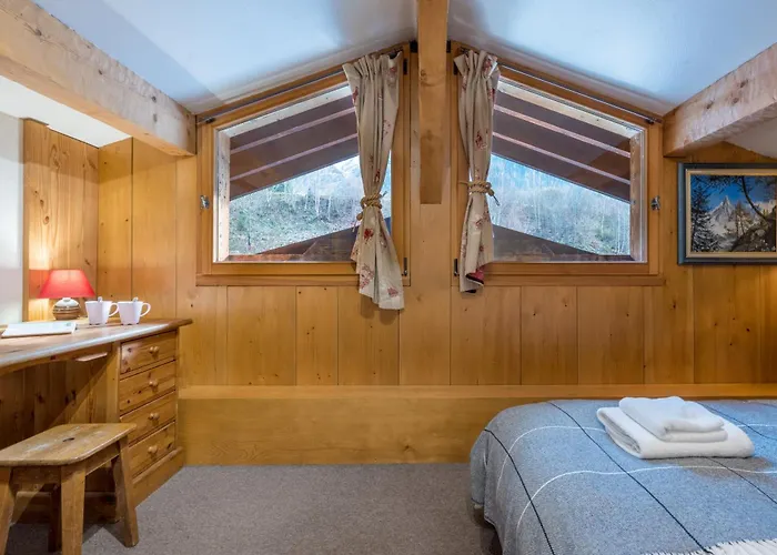 Altura- 5 Bedrooms - Jacuzzi And Sauna - By Cozee Alpesi faház *