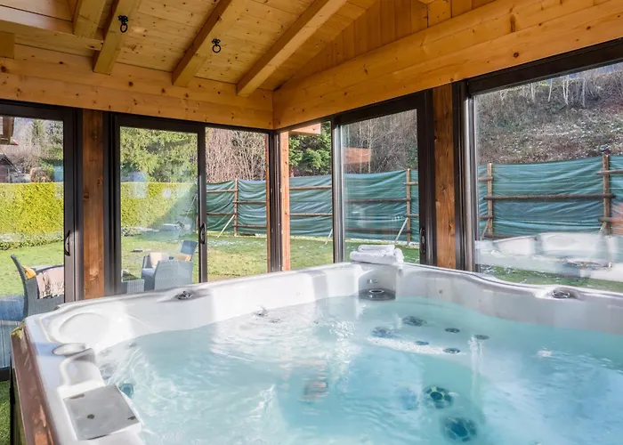 Alpesi faház Altura- 5 Bedrooms - Jacuzzi And Sauna - By Cozee