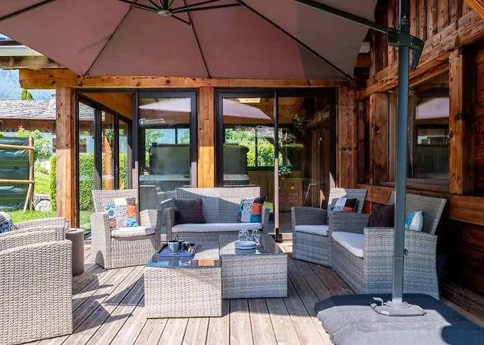 Altura- 5 Bedrooms - Jacuzzi And Sauna - By Cozee Chamonix