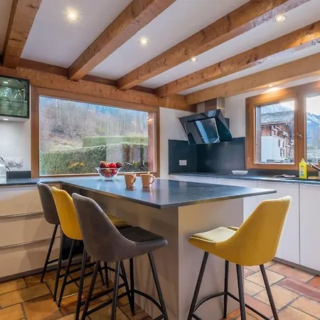 Altura- 5 Bedrooms - Jacuzzi And Sauna - By Cozee Chalet