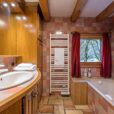 Altura- 5 Bedrooms - Jacuzzi And Sauna - By Cozee Σαμονί