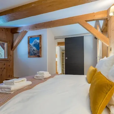 Altura- 5 Bedrooms - Jacuzzi And Sauna - By Cozee Σαλέ