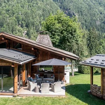 Altura- 5 Bedrooms - Jacuzzi And Sauna - By Cozee Chamonix