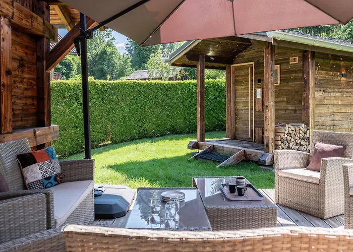 Altura- 5 Bedrooms - Jacuzzi And Sauna - By Cozee *