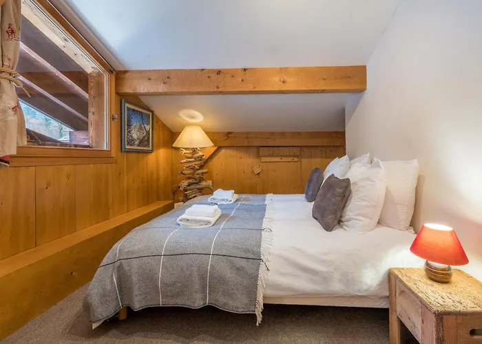 シャレー Altura- 5 Bedrooms - Jacuzzi And Sauna - By Cozee *