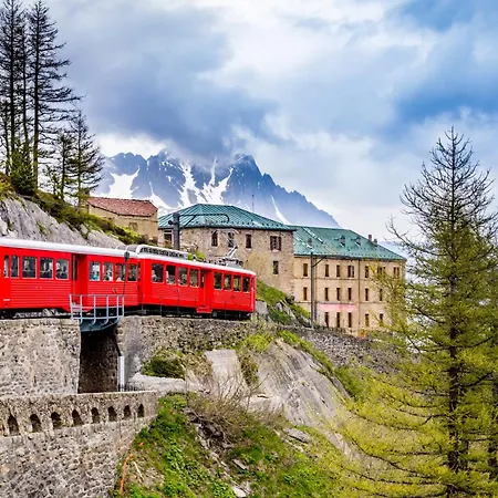 Altura- 5 Bedrooms - Jacuzzi And Sauna - By Cozee * Chamonix