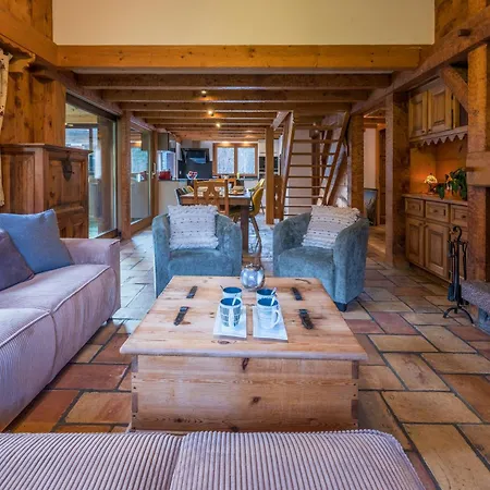 Altura- 5 Bedrooms - Jacuzzi And Sauna - By Cozee *